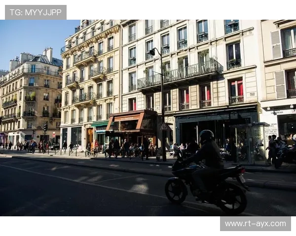 里尔签下法国中场佩兰,转会费500万欧元补强中场厚度 里尔签下法国中场佩兰,转会费500万欧元补强中场厚度